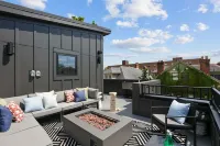 Exclusive, Luxury Retreat in Columbus, Hot Tub, Rooftop Deck, Sleeps 12