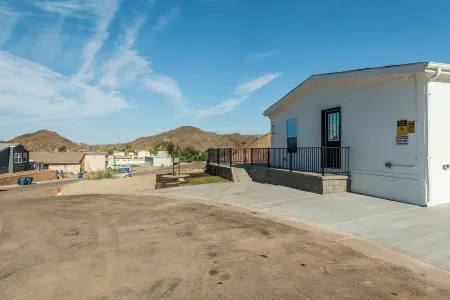 BRAND NEW 🌟Spacious🌟  Parker Strip Oasis TONS OF BOAT PARKING