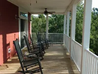 Steinhatchee riverfront. Fishing, scalloping and relaxation yours for the asking Hotels in Steinhatchee