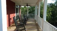 Steinhatchee riverfront. Fishing, scalloping and relaxation yours for the asking