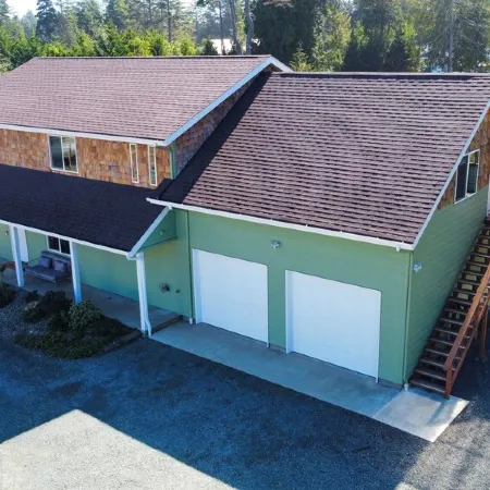 Caddy Shack Chateau- Spacious 4 bd/3.5b+Game Room, only 6 miles to Bandon Dunes!