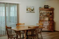 Charlotte's Cove - Right in the Heart of Amish Country
