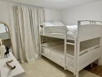 The ANC Nordic Retreat - a Nordic Anchorage Getaway near the Westchester Lagoon Các khách sạn ở 