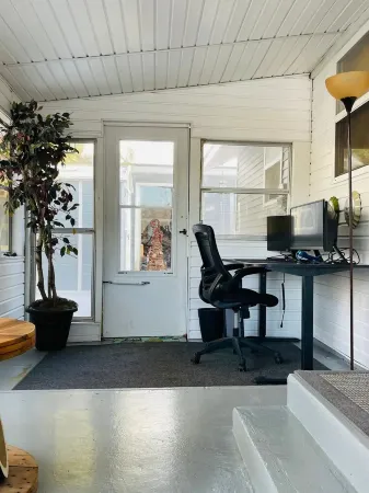 Beautiful 2BR+Loft Cottage with amazing views!