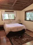 Hear the River from Cozy Mt Hood Cabin W/ Woodstove & Dogs Ok!
