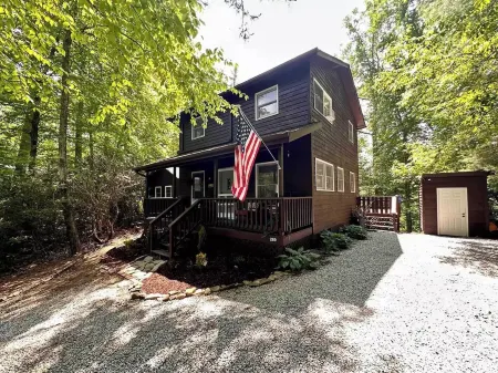 Serene Linville Gorge Cabin Escape