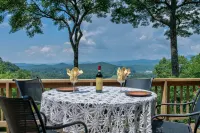 Bella Regalo, Private 2Br, 2BA Mountain Escape, Upgraded with Panoramic Views - 자쿠지