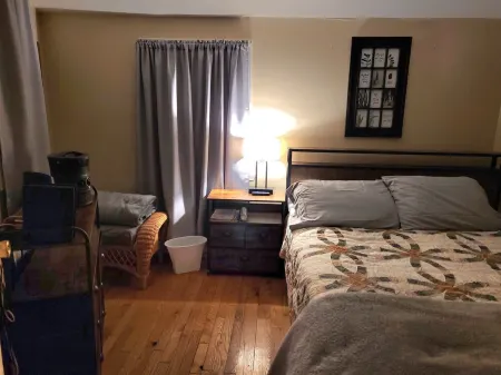 Relaxing 2 bedroom river side home. Home located in Banner Elk, NC