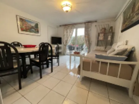 Colmar small garden of the semm 6 to 10 people, parking 4 private cars and iron