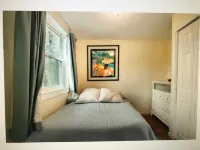 Charming Cottage near Beach and Ferry Hotels near Cape Cod Inflatable Park