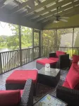 Lake side condo nearThe University of Alabama