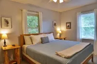 Whittier Mountain Hideaway w/ Breathtaking Views