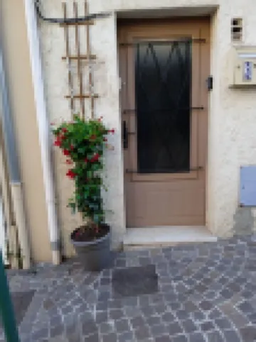 Studio 2 Personnes Centre Ancien de Sainte Maxime a 300 M Plage et Port