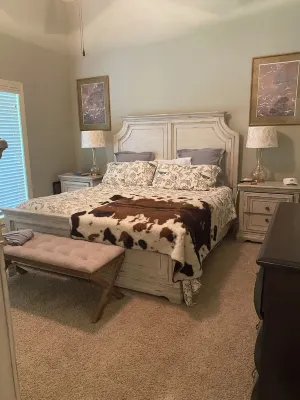 Lake side condo nearThe University of Alabama