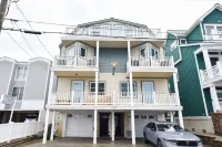 Mermaids  Cove Waterfront Townhome Spectacular Views, Views, Views!