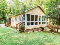 Modern cabin near Table Rock/Pretty Place - Hytter