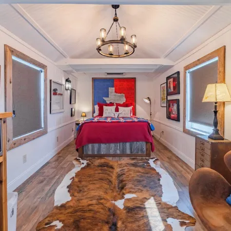 Glamping in Spicewood TX Hill Country~ Cabin 4 The Gus at Green Acres