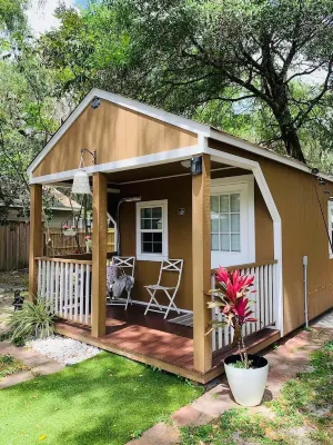 SOLO!  Tiny house cozy retreat
