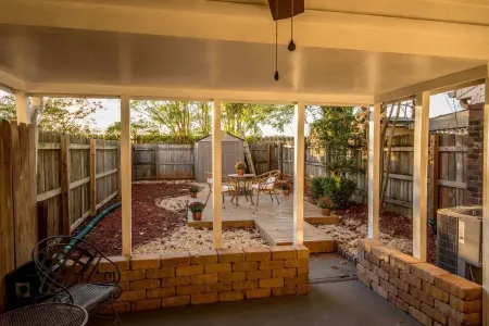 Suite 102 in Madison..Quiet and Quaint"