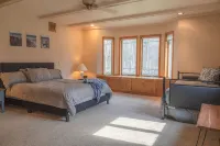 Spacious Custom Caseville home Steps 2 Beach/Woods