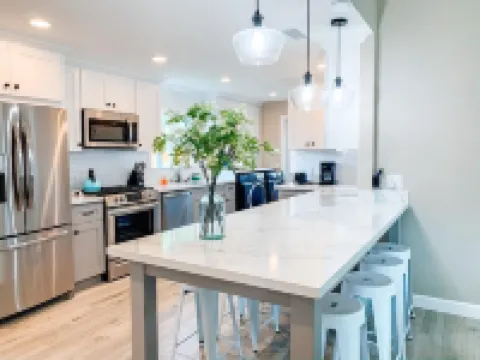 Modern 4-beds House Near Disneyland & Knott's Berry Farm