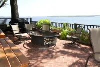 "Sunrise Cottage" Beautiful Lakefront Panoramic View W/ Hot Tub and Boat Dock