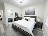 Serenity in Heart of DFW w/ PRIVATE parking & KING Bed ⭑ Min. from DFW Airport +