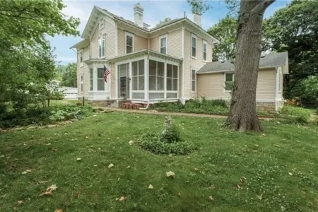 Historic David Brewer Victorian Отели рядом с достопримечательностью «Performing Arts Center»