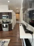 LUXURY MODERN 1 BED LOFT WITH PARKING