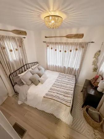 Pet friendly 2bed 2bath sleeps 6 Cabin in Kings Beach Отели рядом с достопримечательностью «Государственная зона отдыха Кингс Бич»