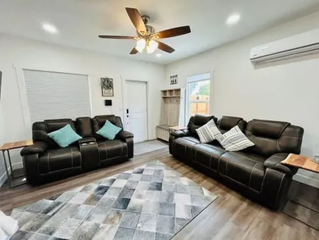 Modern Central Blackfoot Living