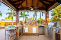 OmG! CHECK OUT THIS PLACE!