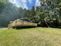 NEW Modern Catskills Cabin w/ HOT TUB & views