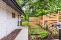 Walkable, near IU, family friendly, newly updated house in the heart of B Town!