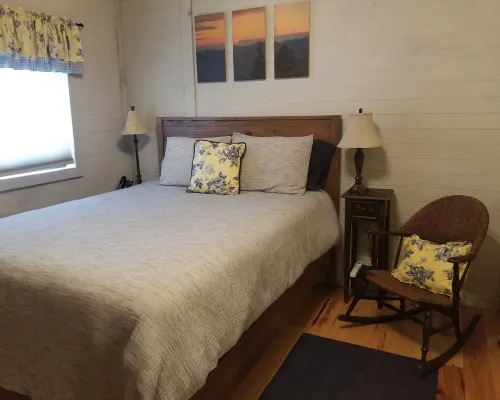The River Joy - Amazing Riverfront Cabin in Franklin NC Hotels in Cowee