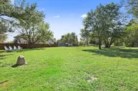 1940's Shiplap Charmer Close to Downtown Waco! PET FRIENDLY!