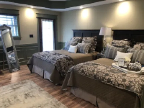 Guest Quarters at the Inn  - 101