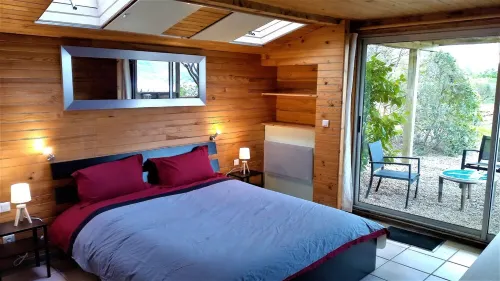 Lac du Salagou : Gîte 32 m2 - vue Exceptionnelle Hotels in Liausson