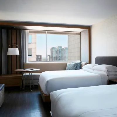 Charlotte Marriott City Center Отели рядом с достопримечательностью «Дискавери Плейс»