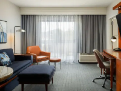 コートヤード ブーン ブーンのホテル