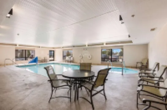 ควอลิตี้ อินน์แอนด์สวีทส์ ควินซี - ดาวน์ทาวน์