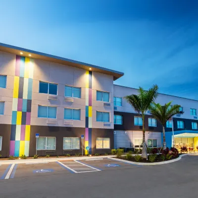 Tru by Hilton Bradenton I-75 Hotels near Publix Super Market at Rivers Edge
