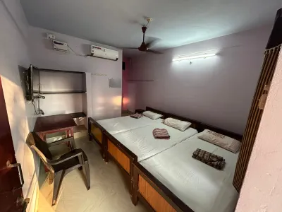 Meera Lodge Hotels near Thillai Kali Amman Temple