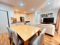 Modern 4 bedroom Townhouse @Ford with Free Parking and Brilliant Location