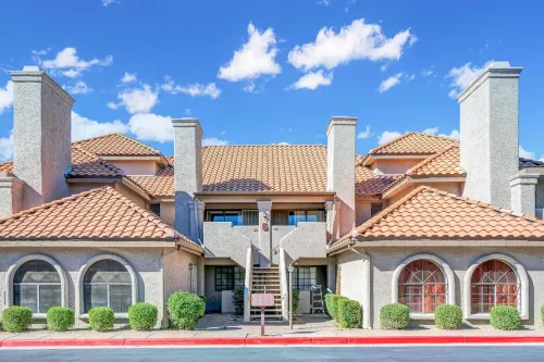 Scottsdale Oasis ~ Refreshing Pool and HotTub ~ King Bed ~ Pet-Friendly