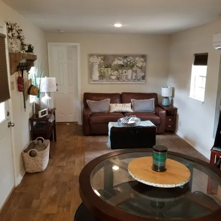 Cabin for two on 160 Acres,less than 20 min from Choctaw Casino Durant OK Отели в г. Брайан