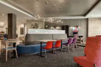 希爾頓家居2套房酒店奧斯汀北部/靠近德爾梅恩 - 廚房