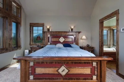 Luxury Home with Amazing Mountain Views of Glacier Park, 1 mile from entrance Hotels in der Nähe von Glacier-Nationalpark