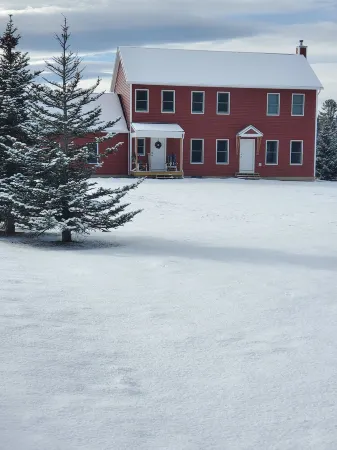 The Balsam Lodge- Close to All Stowe Has to Offer