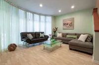 Beautiful Napili Bay 200 Steps to the Beach!